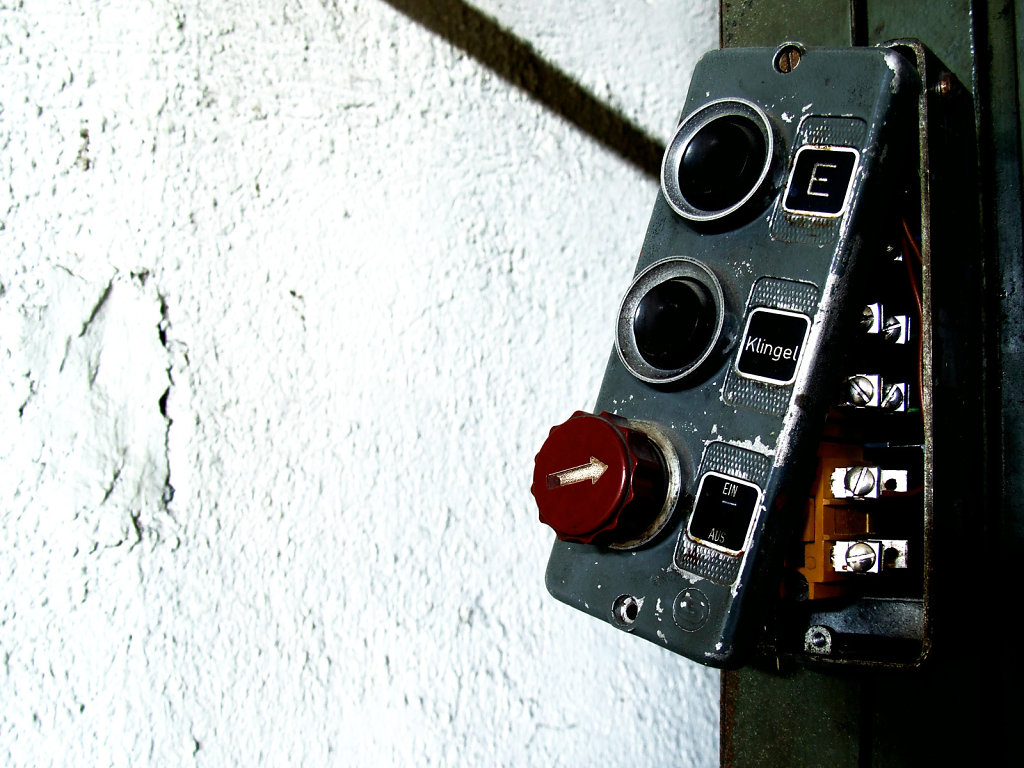 Der Aufzug fährt nicht mehr.