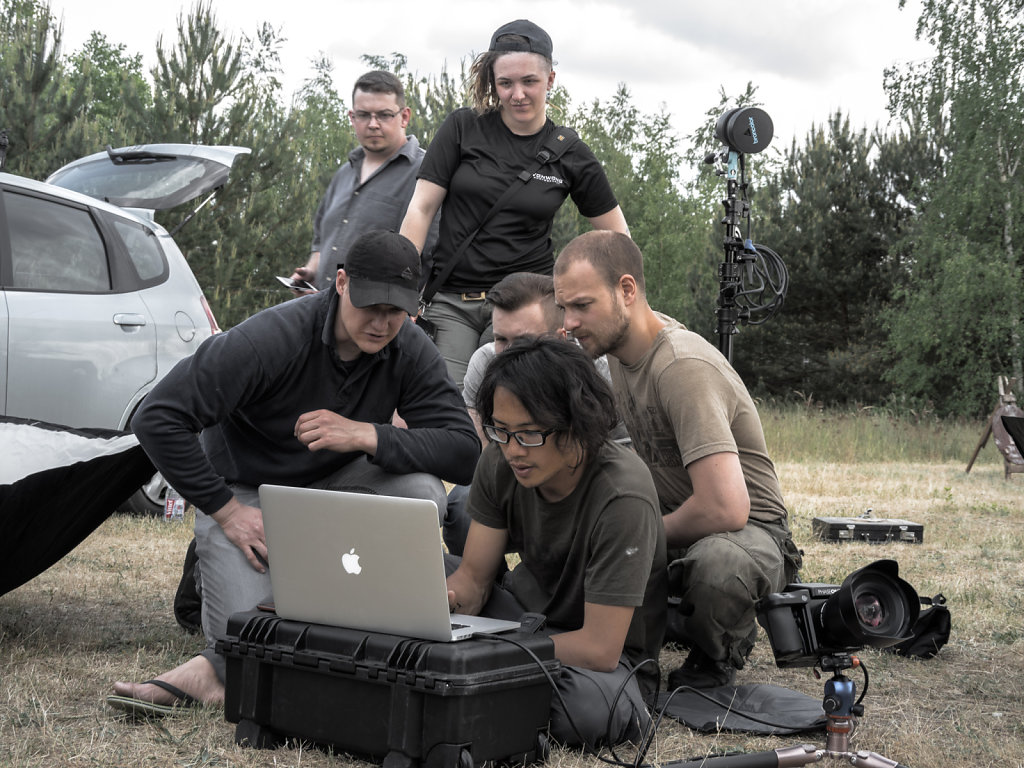 Everybody taking a look